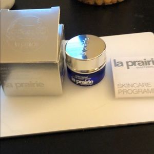 La Prairie skin caviar luxe sleep mask